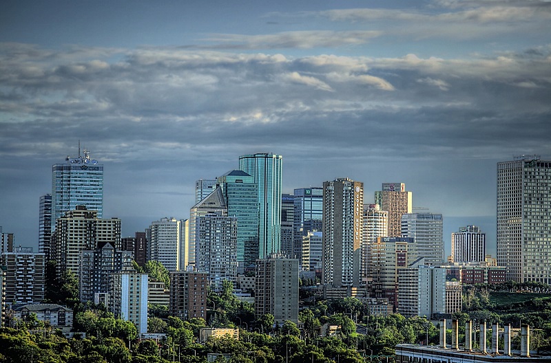 Canadian house prices have declined by 10 percent